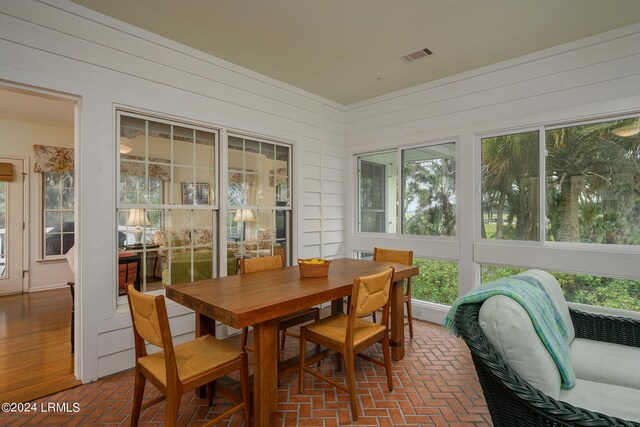 view of sunroom / solarium