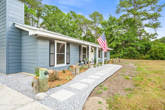 46 Mroz Rd, Beaufort, SC 29906 - view of front facade featuring covered porch