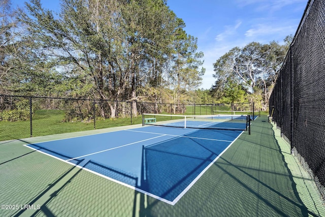 32 Aspen Hall Rd, Bluffton, SC 29910 - view of sport court with fence and community basketball court