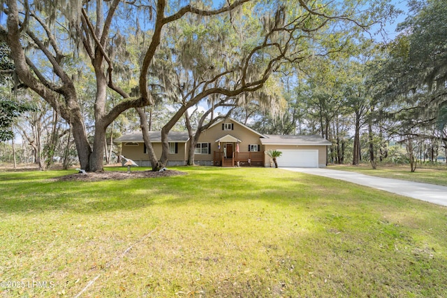 20 Ladys Walk, Beaufort, SC 29907 - ranch-style house with a garage, concrete driveway, and a front lawn