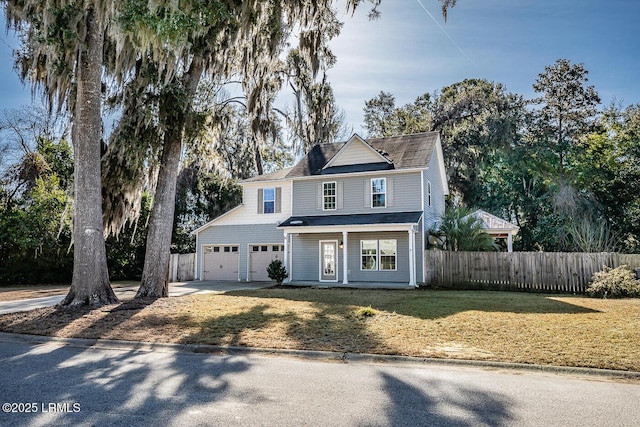 front of property with a front lawn