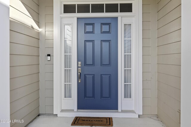 view of property entrance