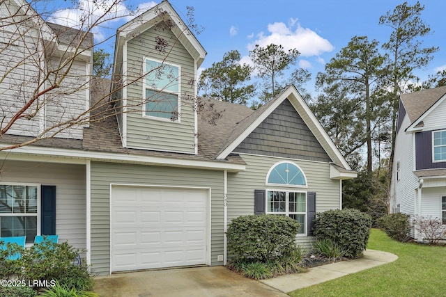 view of front facade with a garage