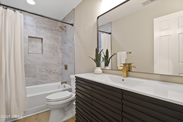 11 Lake Forest Dr Unit 3360, Hilton Head Island, SC 29928 - bathroom featuring vanity, shower / tub combo, wood finished floors, and recessed lighting