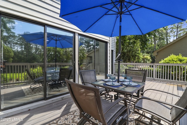11 Lake Forest Dr Unit 3360, Hilton Head Island, SC 29928 - deck with outdoor dining space