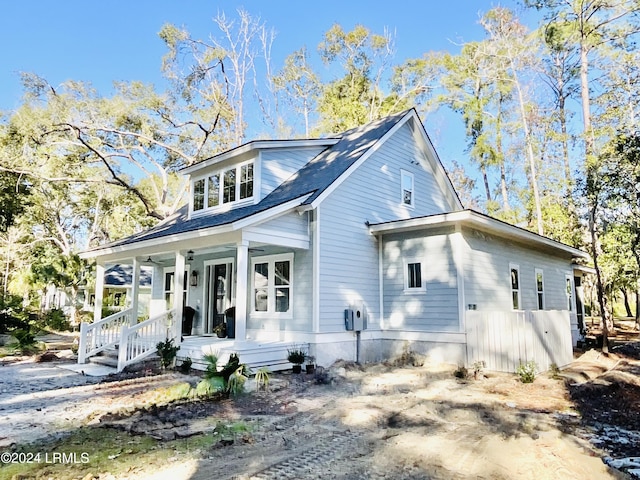 view of front facade featuring a porch