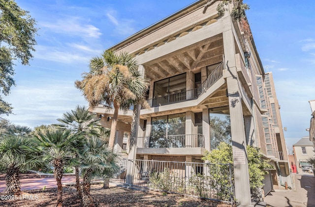 916 Bay St, Beaufort, SC 29902 - photo 1