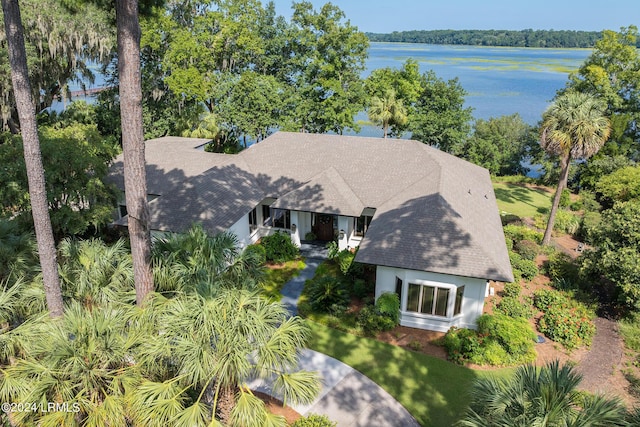 bird's eye view with a water view