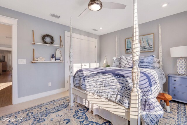 bedroom with ceiling fan