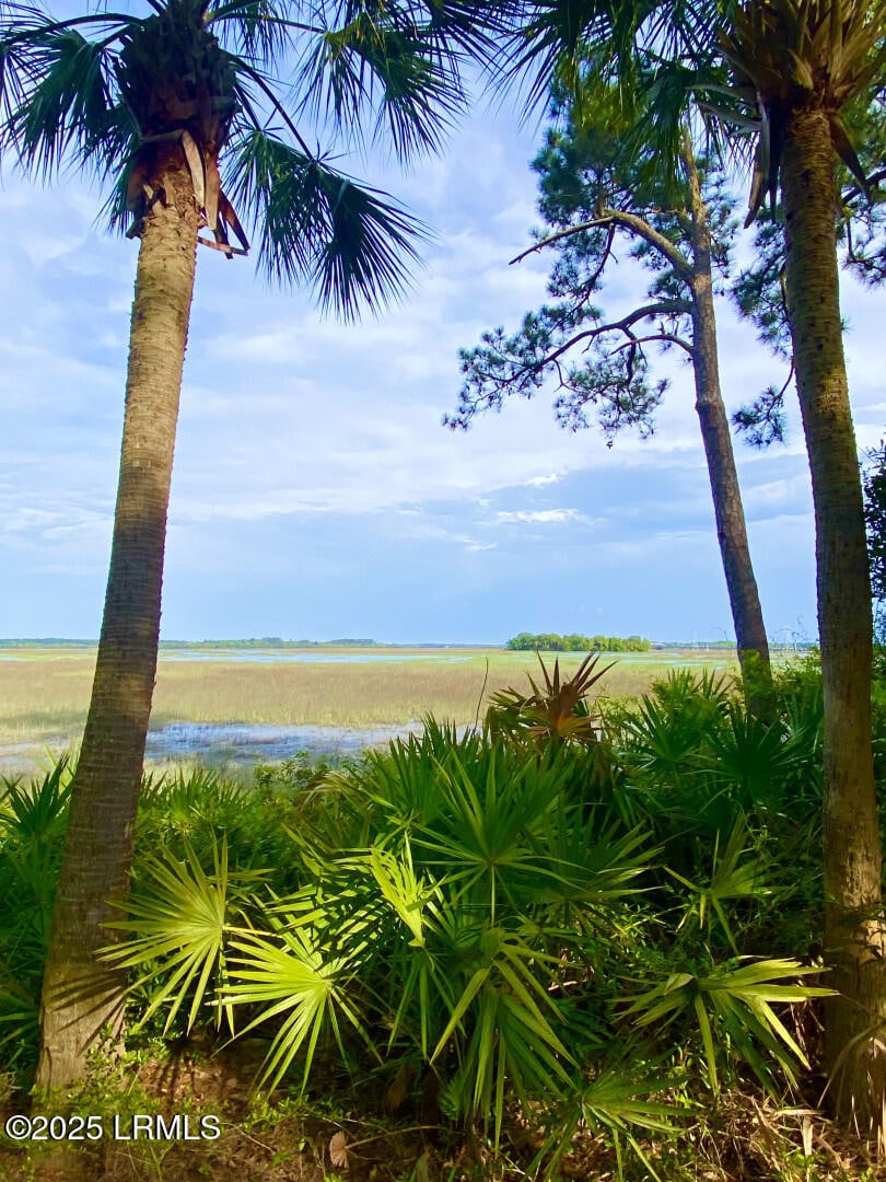 69 Peninsula Dr, Hilton Head Island, SC 29926