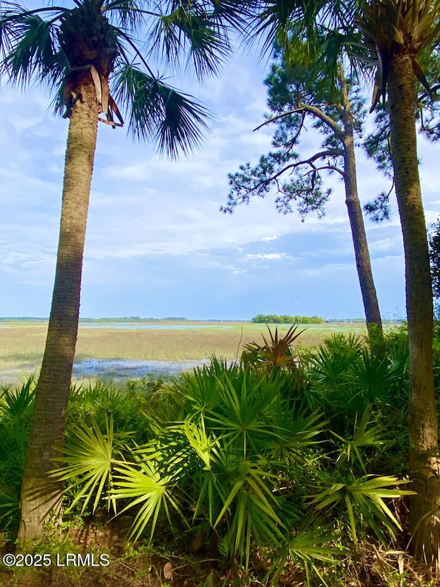 69 Peninsula Dr, Hilton Head Island, SC 29926