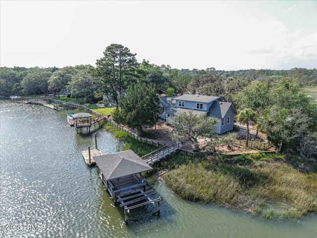 10 Broomfield Ln, Beaufort, SC 29907 - aerial view of property and surrounding area with a large body of water and a heavily wooded area