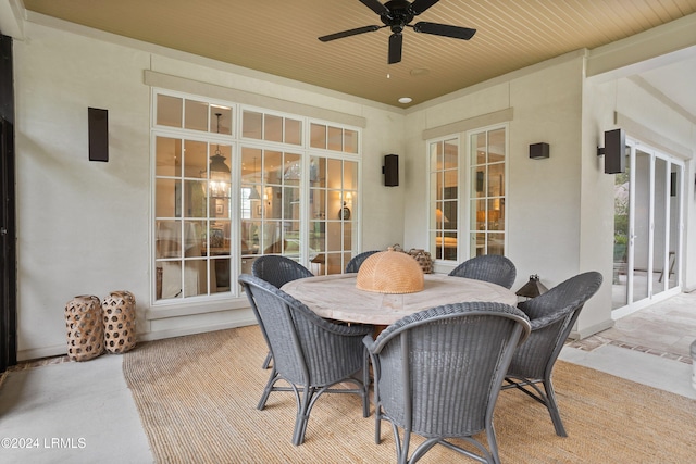 view of patio featuring ceiling fan