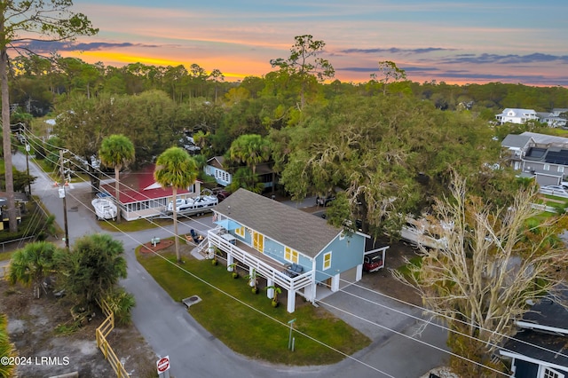 view of aerial view at dusk