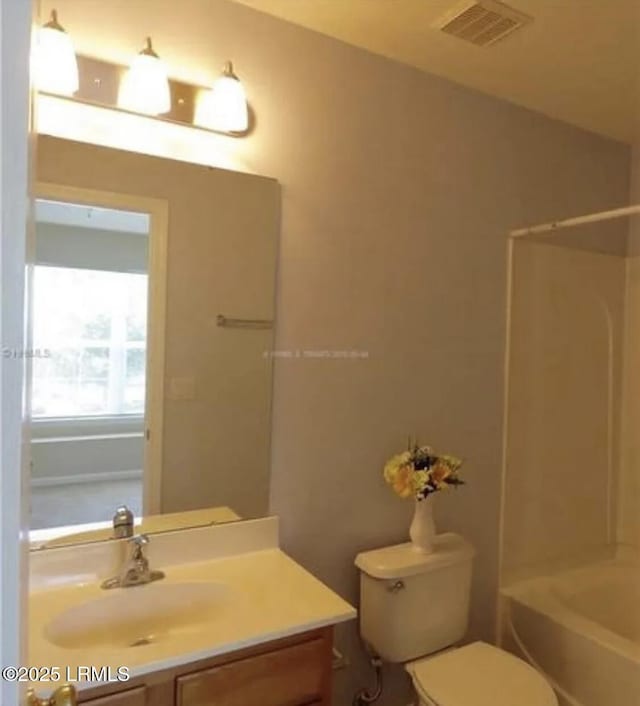 107 S St, Bluffton, SC 29910 - bathroom featuring vanity and shower / tub combination