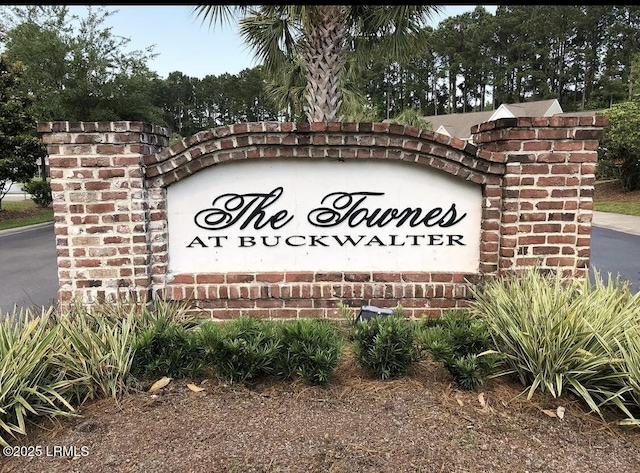 107 S St, Bluffton, SC 29910 - view of community / neighborhood sign