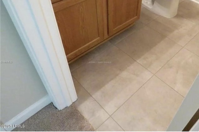107 S St, Bluffton, SC 29910 - detailed view of baseboards