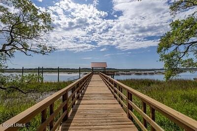 345 Distant Island Dr, Beaufort, SC 29907