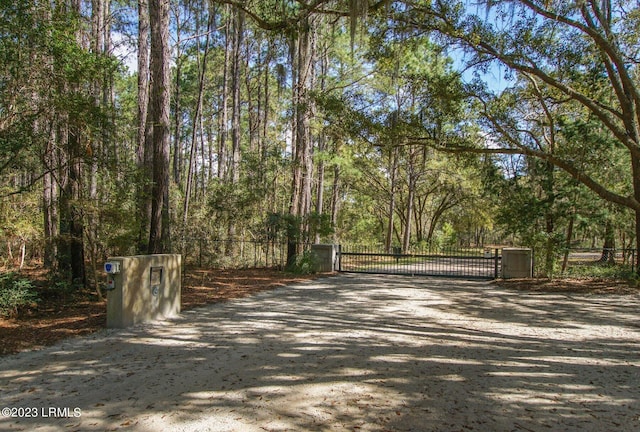 Listing photo 3 for 5 Whitners Landing Rd, Saint Helena Island SC 29920