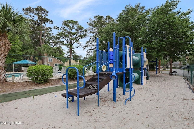53 Salt Marsh Dr, Hilton Head Island, SC 29926 - community playground with fence
