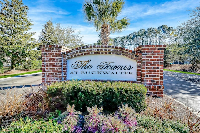 610 E Ave, Bluffton, SC 29910 - view of community sign