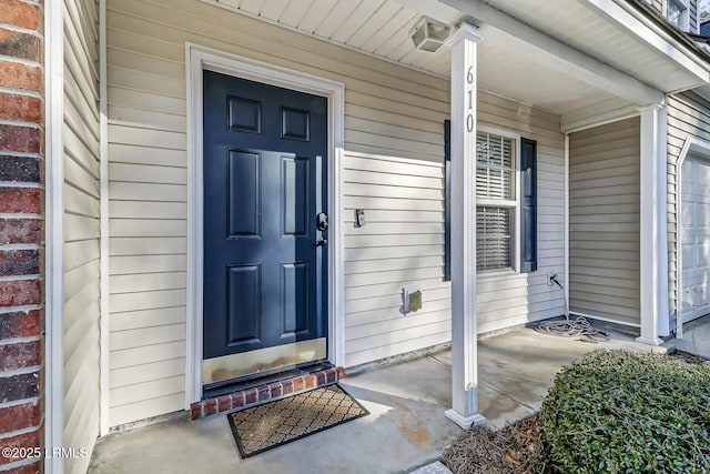 610 E Ave, Bluffton, SC 29910 - entrance to property featuring a porch