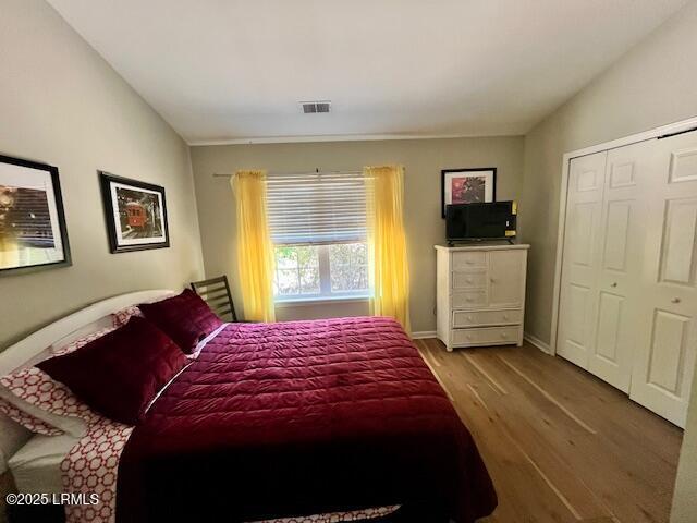 522 Candida Dr, Beaufort, SC 29906 - bedroom with wood finished floors and baseboards