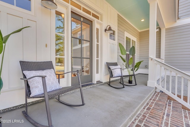 view of patio / terrace with covered porch