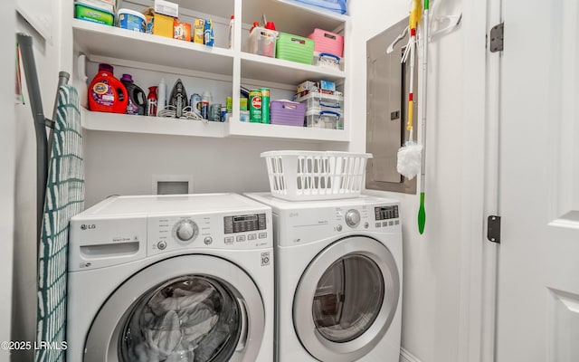 washroom with washer and clothes dryer