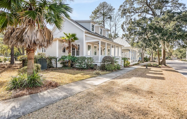 view of front of property featuring a porch