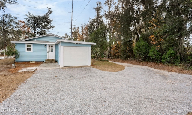 view of front facade featuring a garage