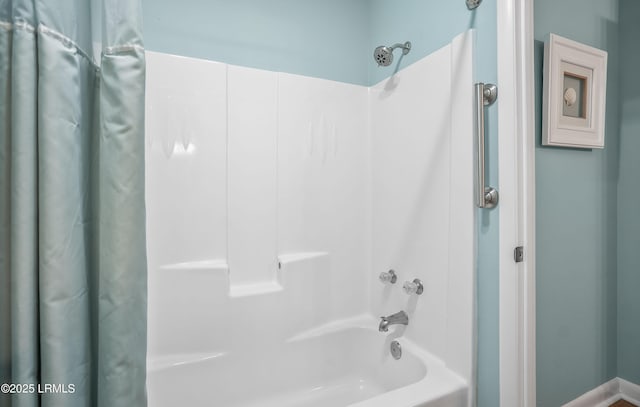 full bath with shower / tub combo