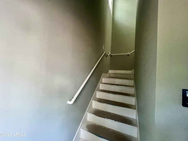14 Heron Pt, Okatie, SC 29909 - view of staircase