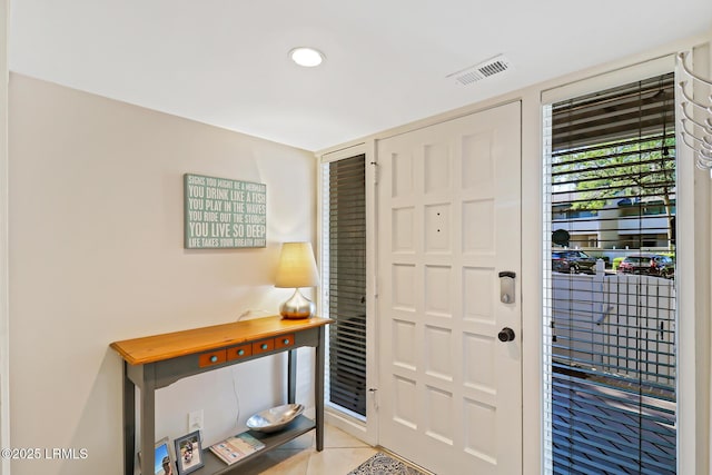 19 Stoney Creek Rd Unit 296, Hilton Head Island, SC 29928 - foyer featuring recessed lighting and light tile patterned floors