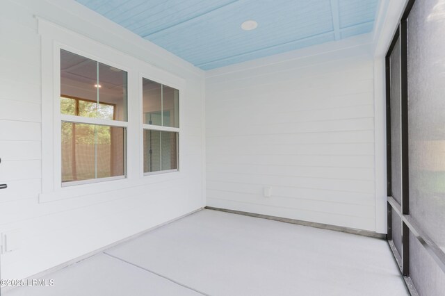 121 Joppa Rd, Beaufort, SC 29906 - unfurnished room with visible vents, dark wood finished floors, and baseboards