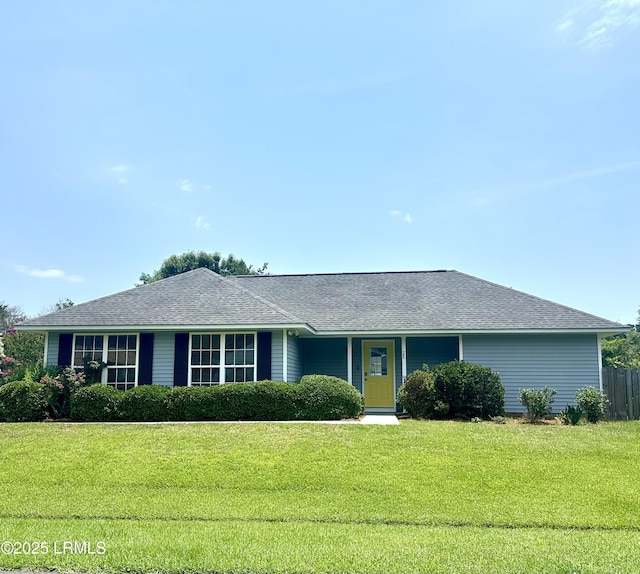 25 Shamrock Cir, Hilton Head Island, SC 29926 - ranch-style home with a shingled roof