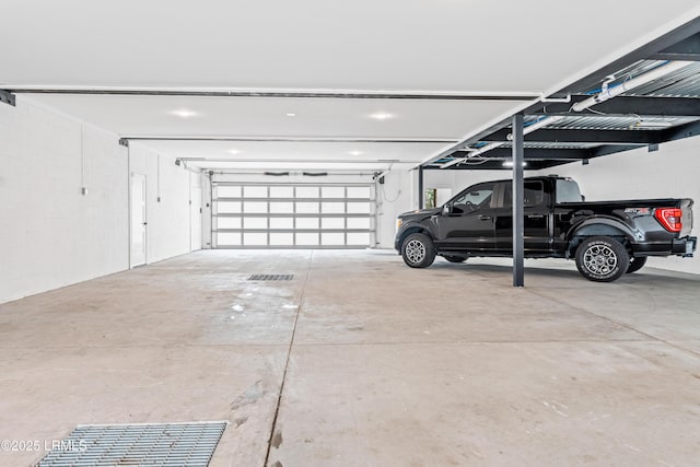 70 Brams Point Rd, Hilton Head Island, SC 29926 - view of garage