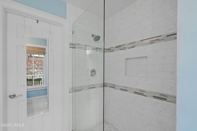 14 Fraser St, Beaufort, SC 29907 - bathroom featuring tiled shower
