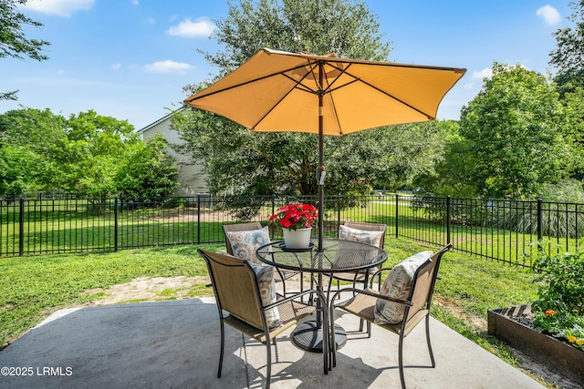 2 Waccamaw Way, Beaufort, SC 29906 - view of patio / terrace featuring outdoor dining area
