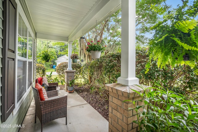 2 Waccamaw Way, Beaufort, SC 29906 - view of porch