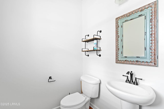4944 Tidal Walk Ln, Beaufort, SC 29907 - half bath with baseboards