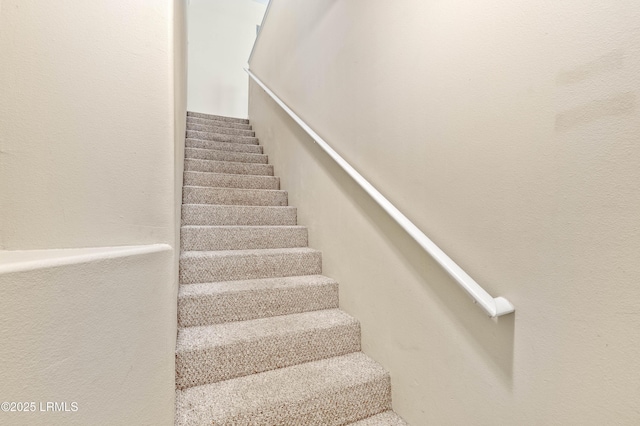 897 Fording Island Rd Unit 301, Bluffton, SC 29910 - view of staircase