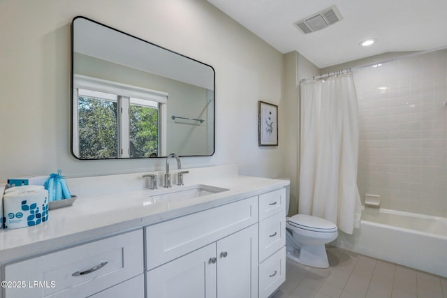 34 W Beach Lagoon Dr, Hilton Head Island, SC 29928 - full bathroom featuring tile patterned flooring, visible vents, toilet, shower / tub combo with curtain, and vanity