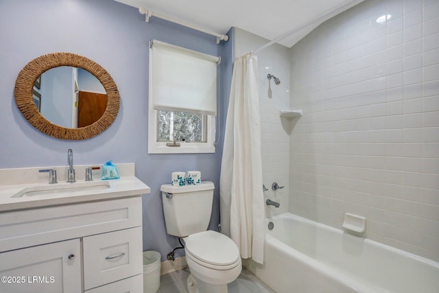 34 W Beach Lagoon Dr, Hilton Head Island, SC 29928 - full bathroom featuring baseboards, toilet, shower / bath combo, and vanity