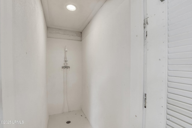 34 W Beach Lagoon Dr, Hilton Head Island, SC 29928 - interior space featuring a shower