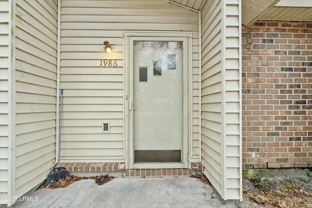 1986 Pulaski Dr, Beaufort, SC 29906 - entrance to property with brick siding