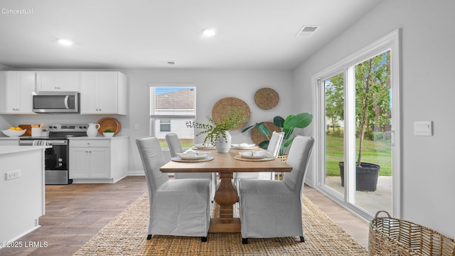 1444 Sanctum St, Ridgeland, SC 29936 - dining area with light wood-style flooring, recessed lighting, and baseboards