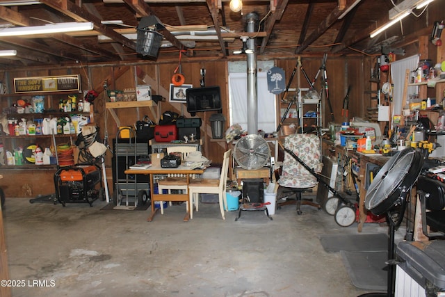 110 Joey St, Hampton, SC 29924 - garage featuring a workshop area