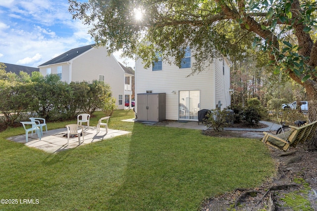 view of yard with a patio