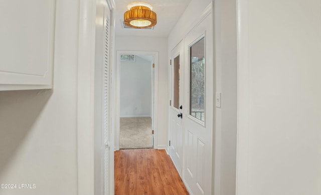 100 Thomas Sumter St, Beaufort, SC 29907 - hall featuring baseboards and light wood-type flooring